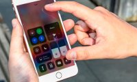 Разозлившись на свой iPhone москвич подал в суд на Apple