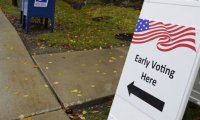 Резкий рост досрочного голосования символизирует высокую явку на выборах США