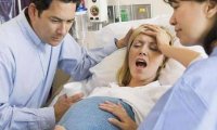 Роды в присутствии отца ребенка связали с сильными болевыми ощущениями