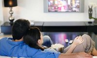 Романтические отношения можно укрепить с помощью телевизора