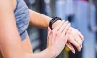 Российский кардиолог рассказал о пользе фитнес-браслетов и смарт-часов