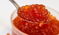 Россиянам объяснили причины возможного дефицита красной икры