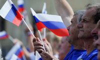 Россияне гордятся президентом, народом и обычаями