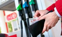 Россияне стали покупать меньше бензина