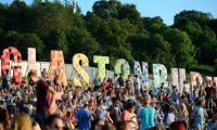 Самый крупный рок-фестиваль открылся в Великобритании