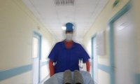 Санитар петербургской больницы полгода насиловал падчерицу‍