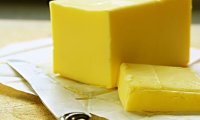 Сливочное масло подходит для жарки пищи больше, чем подсолнечное
