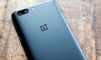Смартфон OnePlus 6 показали на первом живом фото
