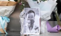 Смерть врача из Уханя вызвала яростную реакцию в Китае