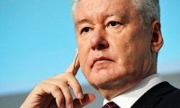 Собянин сдает позиции