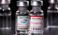 Согласно прогнозам на 2022 год, Pfizer и Moderna увеличат продажи вакцин почти в два раза