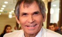 «Состояние тяжелое»: Бари Алибасов случайно выпил средство для чистки труб и находится в реанимации