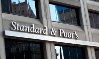 S&P понизило рейтинг России с негативным прогнозом