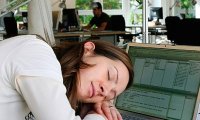 Специалисты предложили разрешить сотрудникам спать на работе