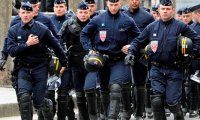 Специальный отряд полиции Франции вышел на «забастовку» против пенсионной реформы 