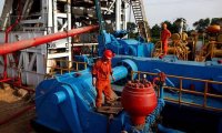 США увеличили продажи нефти в Китай, заставив Саудовскую Аравию искать другие рынки сбыта