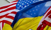 США задержали часть военной помощи Украине