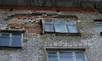 Стена пятиэтажки в Ингушетии обрушилась из-за халатности жильца