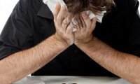 Стресс из-за финансовых проблем способен вызывать физическую боль