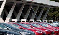 Tesla отчиталась об убытках в $1 миллиард
