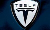 Tesla построила рекордно большую литиевую батарею