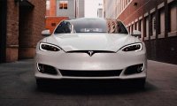 Tesla повышает цены на автомобили из-за роста затрат 