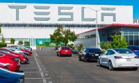 Tesla приостановит производство на китайском заводе в конце этого месяца