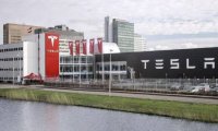 Tesla продала в феврале 74 402 электромобиля китайского производства