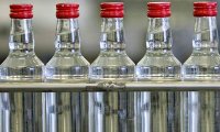Треть водки в российских магазинах оказалась нелегальной