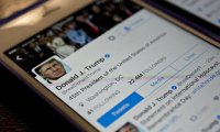 Twitter впервые отметил твиты Трампа как необходимые для проверки