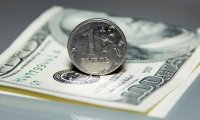 Убыток России из-за отказа от доллара оценили в миллиарды