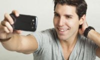 Ученые: Частые селфи в соцсетях говорят о проблемах в сексе‍
