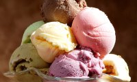 Ученые: мороженое на завтрак делает человека умнее