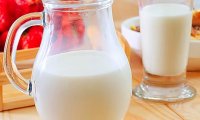 Ученые развеяли 5 мифов о молоке