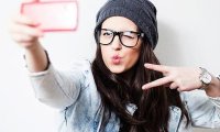 Ученые: Селфи делают человека счастливым