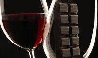 Ученые: шоколад и вино помогают похудеть