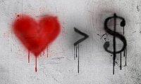 Ученые сумели доказать, что любовь важнее денег‍