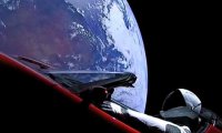 Ученые: Tesla Roadster может заразить Марс земными бактериями
