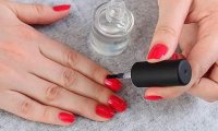 Уникальный лак для ногтей защитит женщин от нападения насильника
