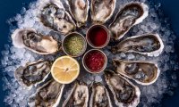 Устрицы с шампанским: новый проект «Дюжина»