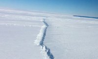 В Антарктиде замечена новая огромная трещина