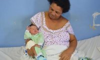 В Бразилии 51-летняя женщина родила 21-го по счету ребенка