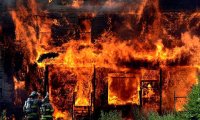В Чапаевске два человека сгорели на пожаре в частном доме