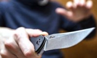 В Москве маньяк с ножом напал на школьника в парке‍