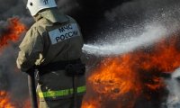 В Москве во время тушения пожара в жилом доме погиб спасатель‍