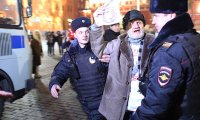 В Москве задержали 37 участников акции в поддержку фигурантов "болотного дела"