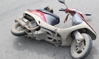 В Новодугинском районе фура сбила скутериста