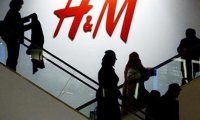 В новой коллекции бренда H&M появилась модель в хиджабе