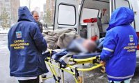 В Омске женщина выжила после падения с четвертого этажа‍