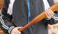 В Петербурге у магазина избили битой 17-летнюю девушку‍